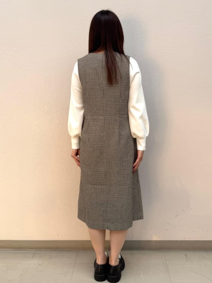 mihaさんの「index｜ラメスカラップビジューデザインニット【洗濯機OK】《6col／S～LL》」を使ったコーディネート