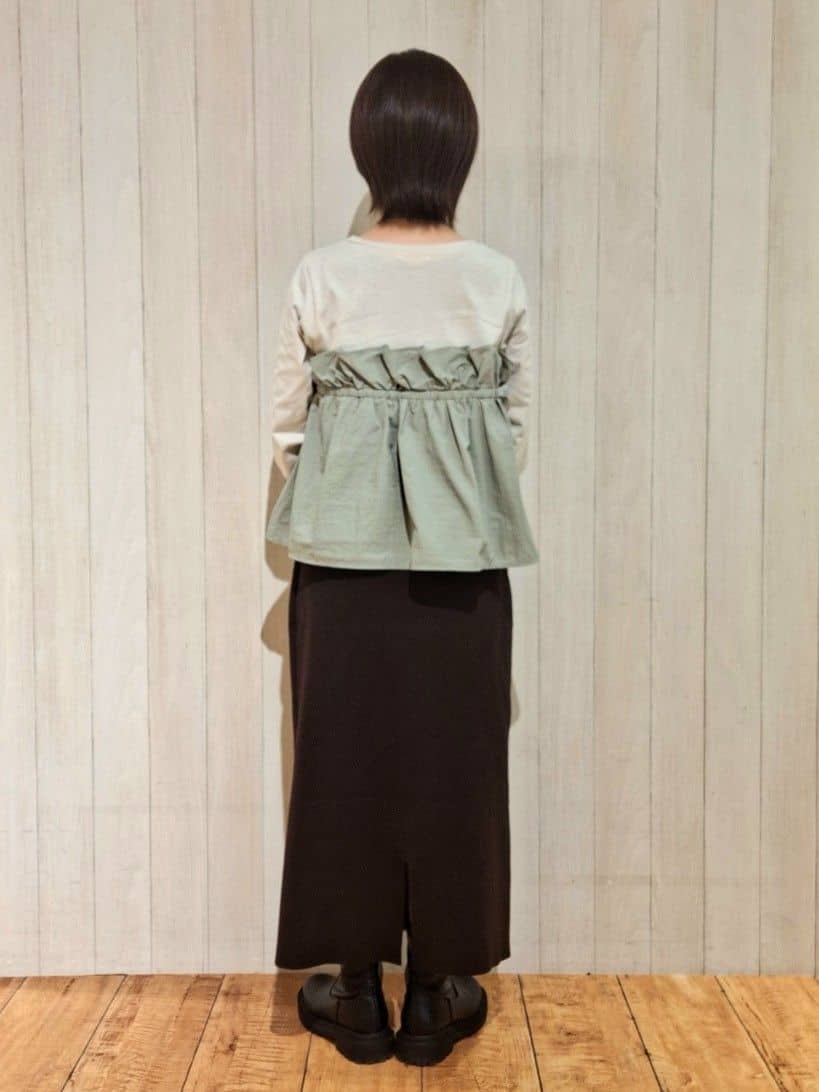 aochanさんの「SHOO･LA･RUE｜【洗濯機可/S-LL】1枚で華やか フリルドッキングトップス」を使ったコーディネート