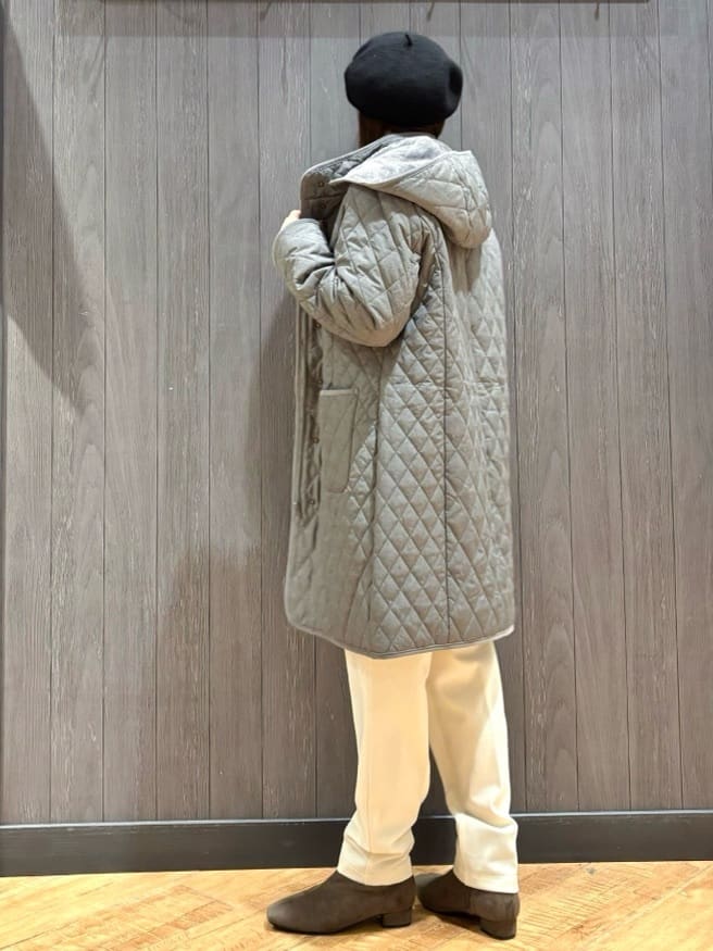 meiさんの「SHOO･LA･RUE｜【撥水/フード取り外し可】自然にくびれる あったかダイヤ柄キルトコート【CIRCRIC】」を使ったコーディネート