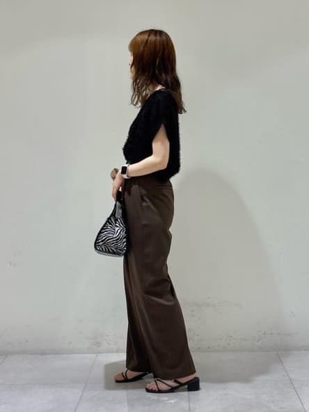 kyokaさんの「UNTITLED｜【セットアップ可/洗える】フェザーフレンチスリーブブラウス」を使ったコーディネート