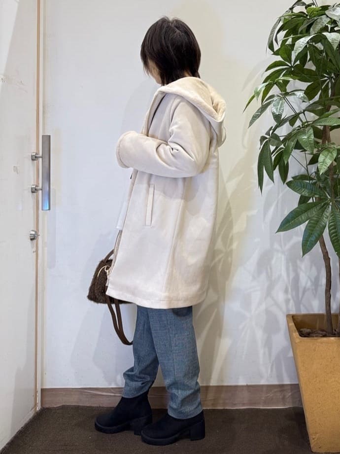 misakiさんの「SHOO･LA･RUE｜【S-LL】気になる腰回りをカバー レイヤード風ドッキングトップス」を使ったコーディネート