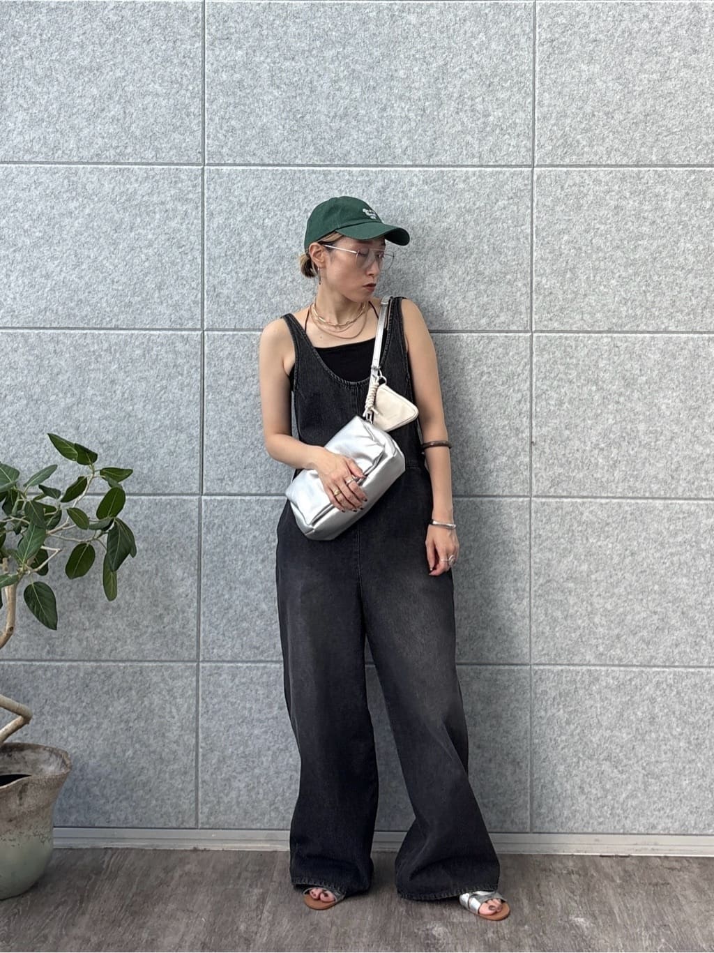 kotakiさんの「INDIVI｜デニムサロペット」を使ったコーディネート