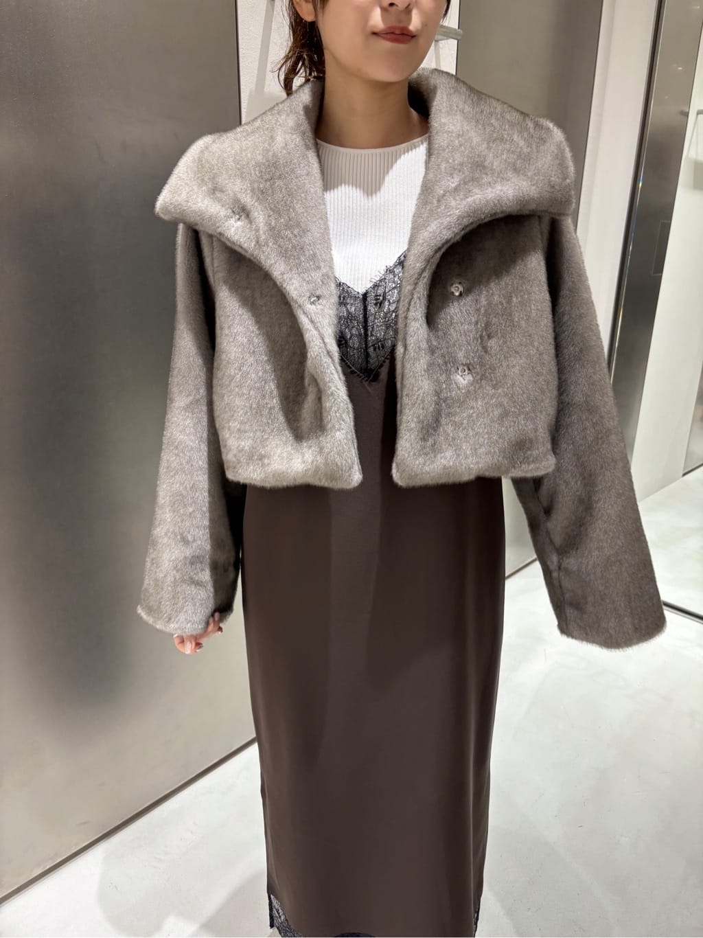 iwamiさんの「CODE A｜faux mink short jacket」を使ったコーディネート