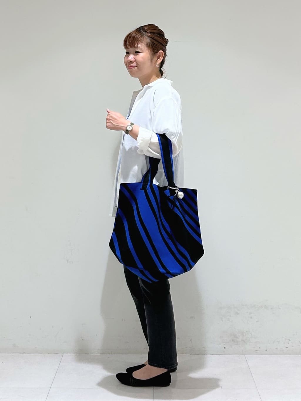 tsuyuさんの「INDIVI｜【体型カバー／清涼感】シアーオーバーシャツ」を使ったコーディネート