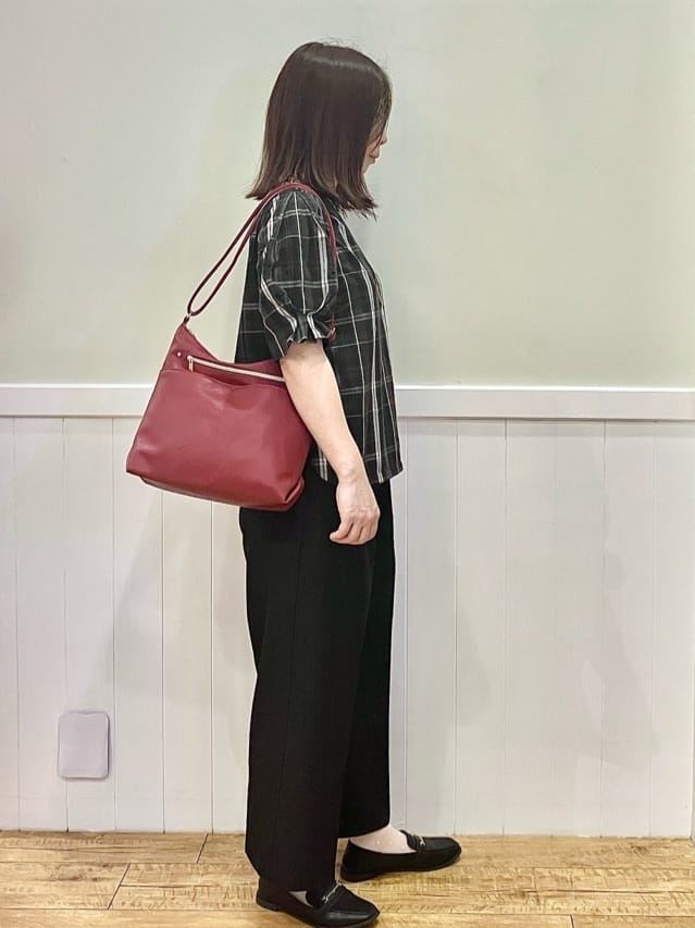 FUJIさんの「SHOO･LA･RUE｜【S-LL/5分袖】お袖タックできれいに魅せる 大人のチェックブラウス」を使ったコーディネート
