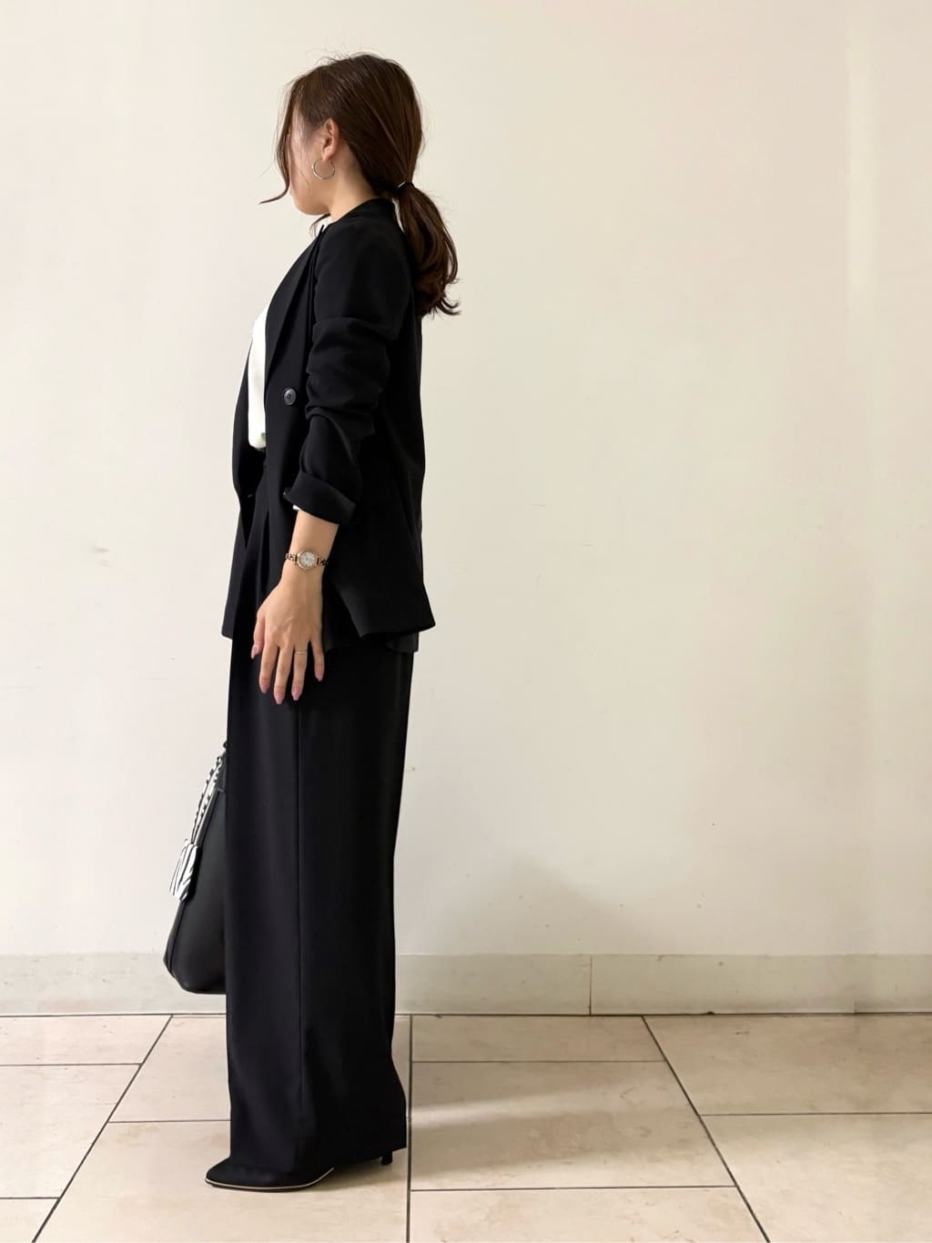 kahoさんの「INDIVI｜【着心地◎！】タックワイドパンツ」を使ったコーディネート