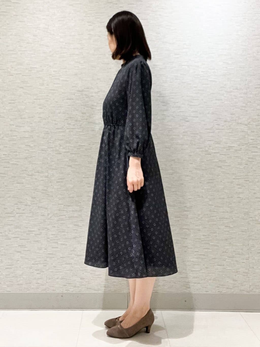 marikoさんの「Reflect｜【きちんと見え／通勤／セレモニーにおすすめ◎】ドット&times;ダイヤ柄ワンピース」を使ったコーディネート