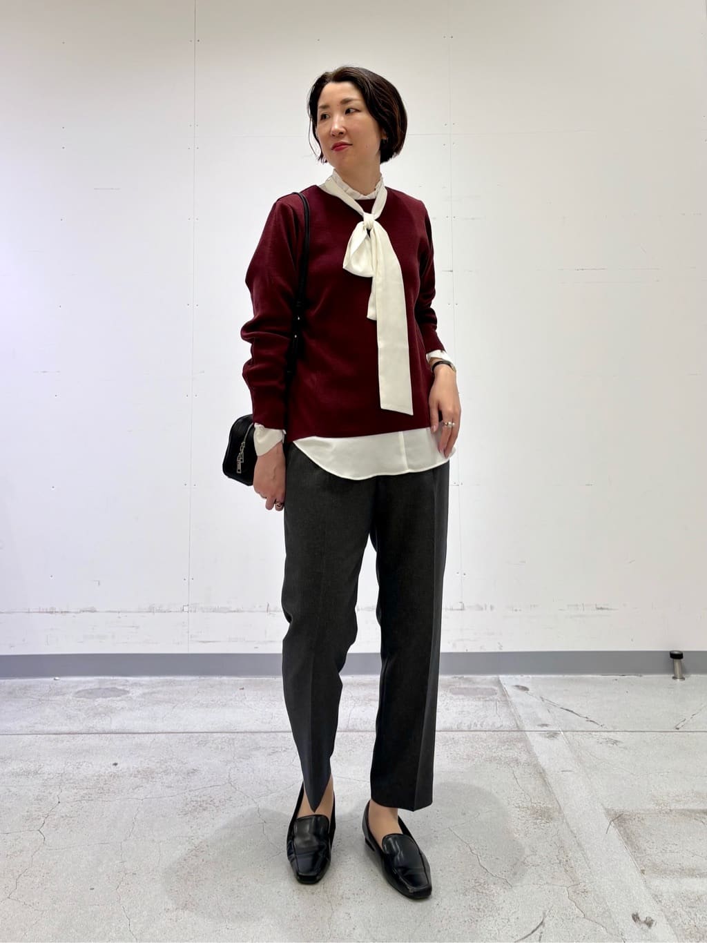 yuriさんの「INDIVI｜【ウール混ラメ素材】Vネック煌めきニット」を使ったコーディネート