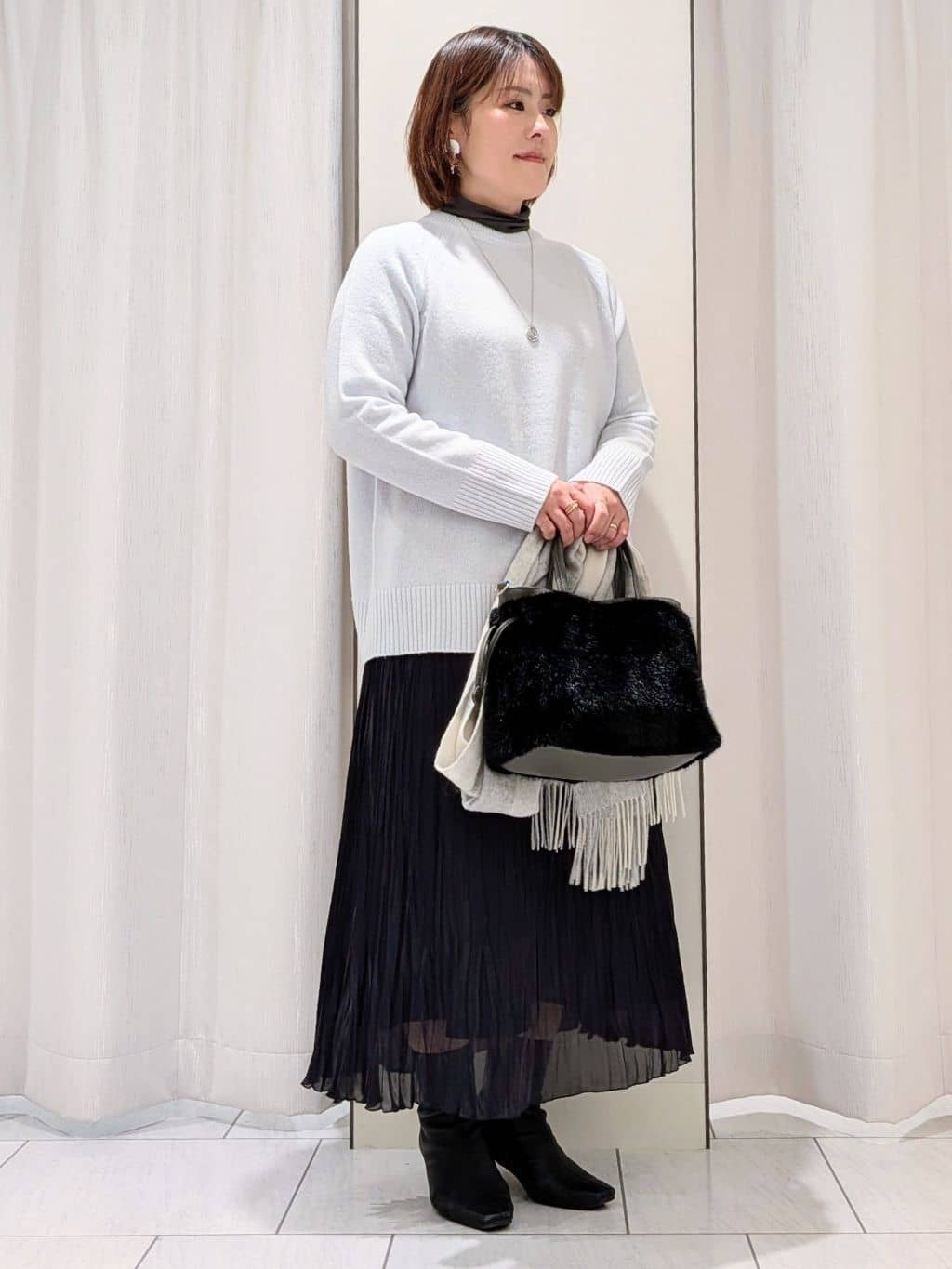 Onumaさんの「UNTITLED｜【重ね着もおすすめ/洗える】ウールカシミヤ クルーネックニット」を使ったコーディネート