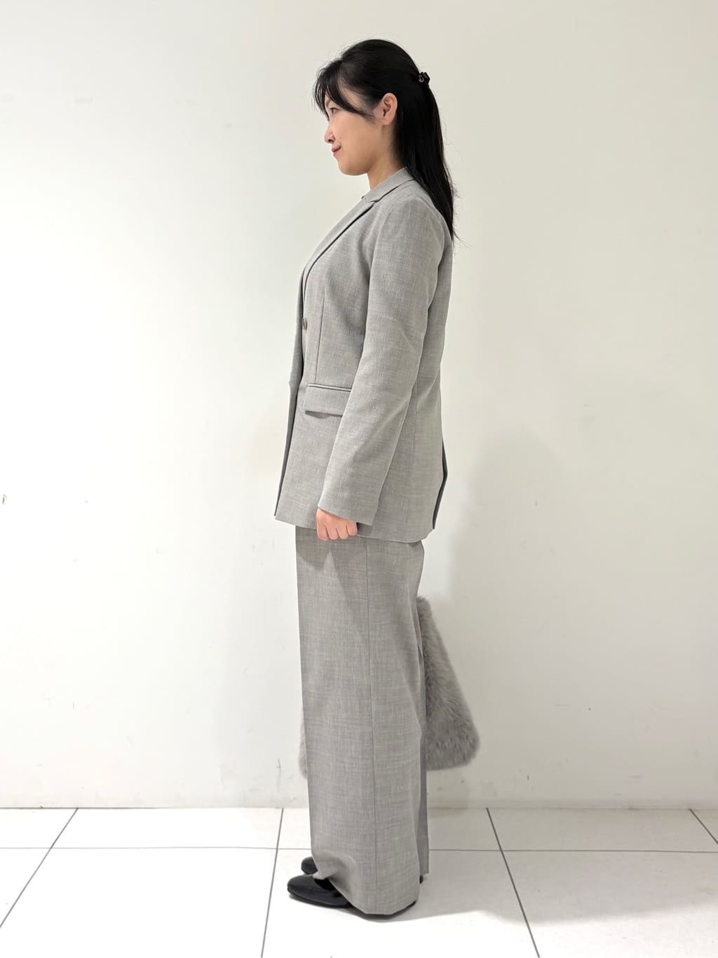 momokoさんの「INDIVI｜【洗える／セットアップ可能】凹凸ストレッチ素材ダブルジャケット」を使ったコーディネート