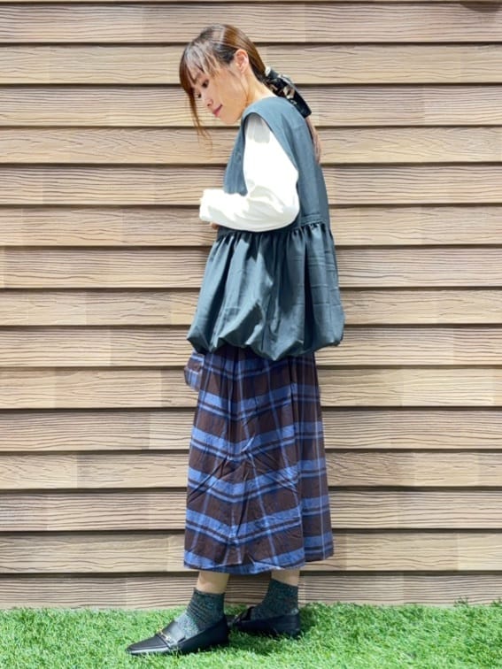 himiさんの「SHOO･LA･RUE｜【S-LL】美しく見せる ボートネックロンT」を使ったコーディネート