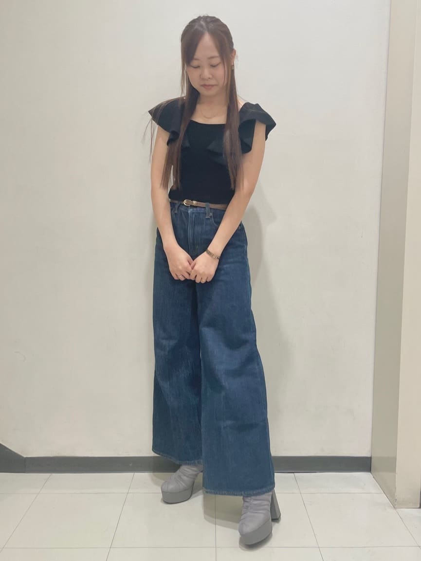 azusaさんの「ESPERANZA｜【ラク盛り／ショートブーツ】リピーター続出／脚長美脚 厚底シャーリングブーツ」を使ったコーディネート