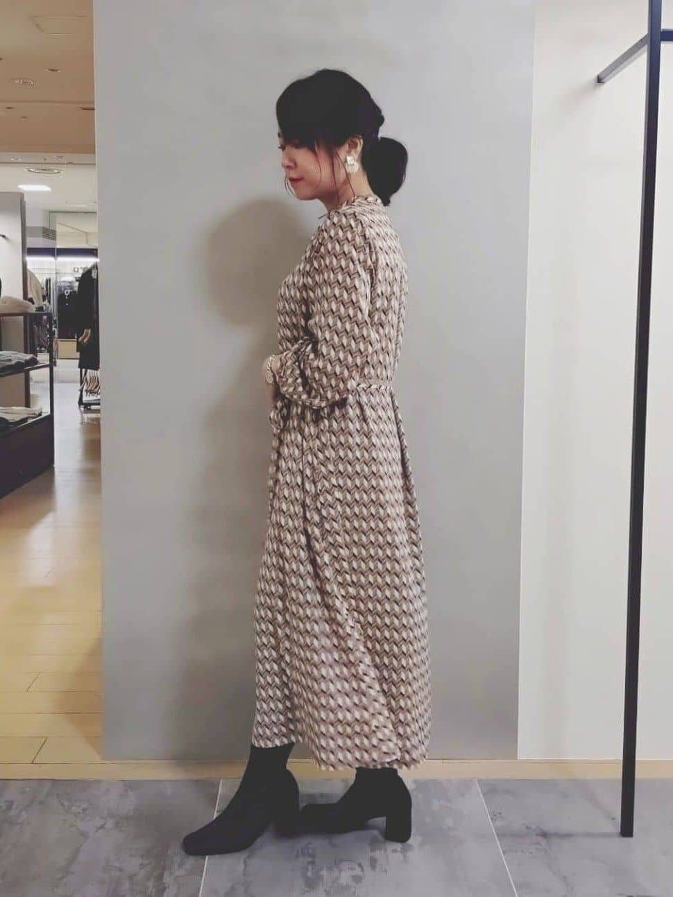 TOMOMIさんの「INDIVI｜スクエアトップロングネックレス」を使ったコーディネート