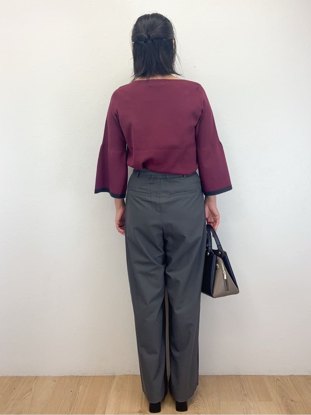 Takeさんの「OPAQUE.CLIP｜ベルト付きタックワイドパンツ【洗濯機OK】」を使ったコーディネート