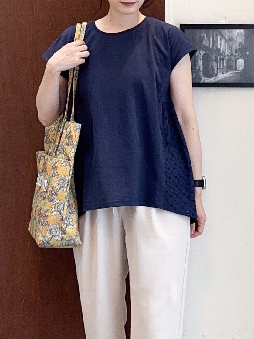 𝐇𝐢𝐫𝐨𝐦𝐢さんの「SHOO･LA･RUE｜【S-LL/体型カバー】インせずサマ見え レースドッキングトップス」を使ったコーディネート