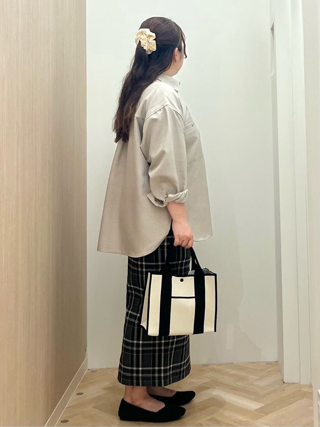 akariさんの「grove｜【カセット服/選べる着丈】洗濯機で洗えるオーバーシャツ」を使ったコーディネート