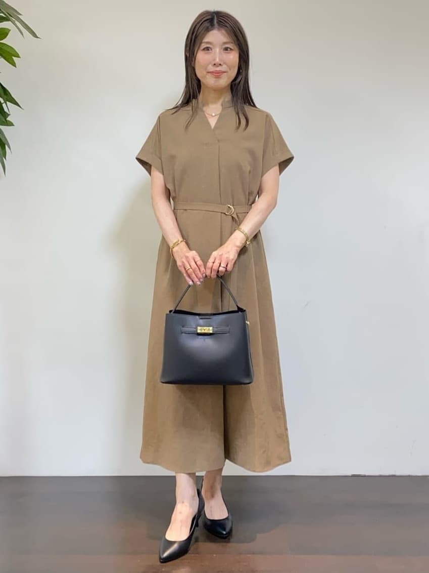 tomoさんの「UNTITLED｜【UV/はっ水】リラククールワンピース」を使ったコーディネート