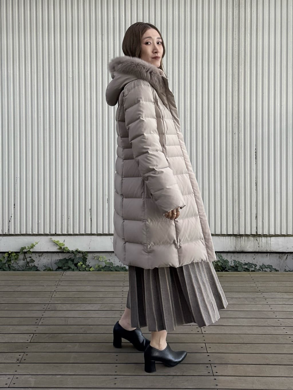 kotakiさんの「INDIVI｜【名品／撥水／抗菌防臭】ロング丈リサイクルダウンコート」を使ったコーディネート