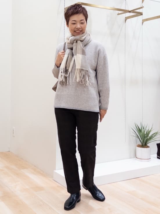 シュウコさんの「grove｜【洗える】ふんわりウール混オーバーサイズニット」を使ったコーディネート