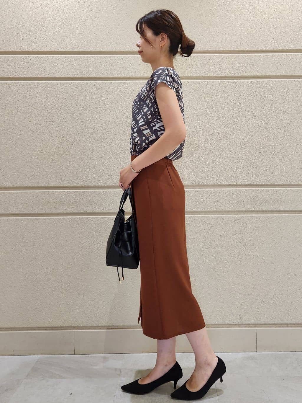 yukaさんの「COUP DE CHANCE｜【手洗い可／日本製】きれいめデザインタイトスカート」を使ったコーディネート