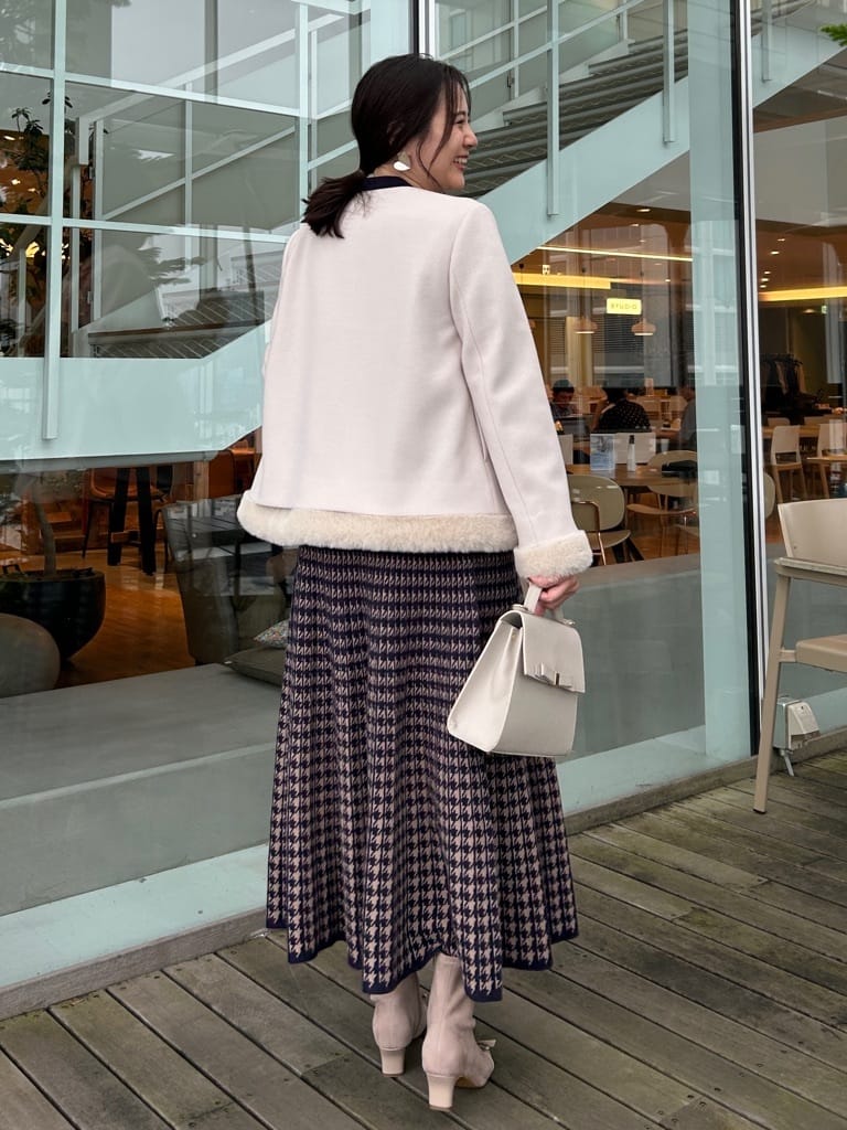 shinoさんの「Couture brooch｜【クラシカル・大人上品】千鳥ジャカードニットプリーツスカート」を使ったコーディネート