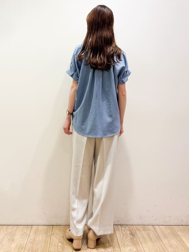 ayaさんの「index｜《7色展開／XS-LLサイズ》タックスリーブスキッパーブラウス【洗濯機洗い可／吸水速乾／抗ピル／防シ」を使ったコーディネート