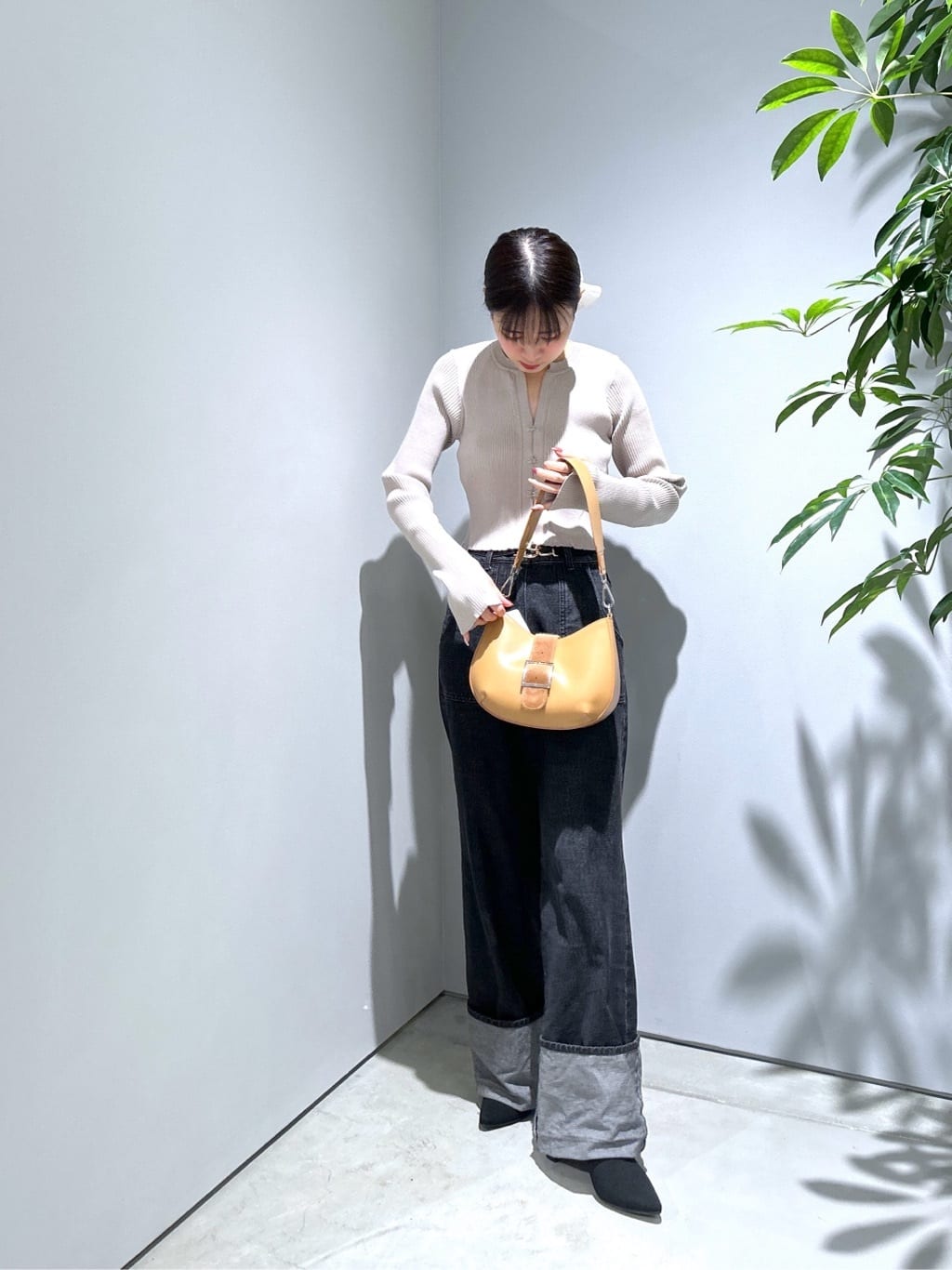 Renoさんの「INDIVI｜クロップドリブホックカーディガン」を使ったコーディネート