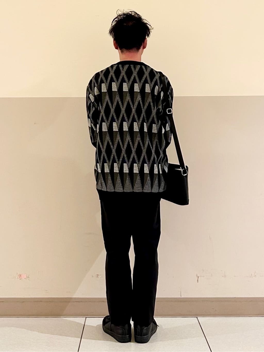 KENJI Iさんの「THE SHOP TK｜【季節の変わり目に活躍】ニットカーディガン 選べる2デザイン(柄&無地)/洗濯機OK」を使ったコーディネート