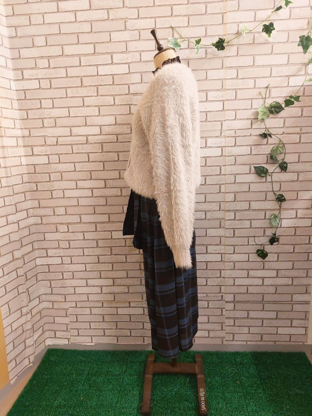 Eさんの「SHOO･LA･RUE｜【S-LL】上品なレースハイネックトップス」を使ったコーディネート