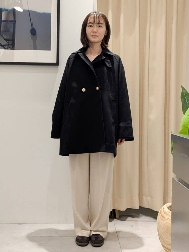 なめさんの「THE SHOP TK｜【すっきりシルエットが叶う】大人のためのVネックニット/毛玉になりにくい/静電気防止/洗濯機OK」を使ったコーディネート