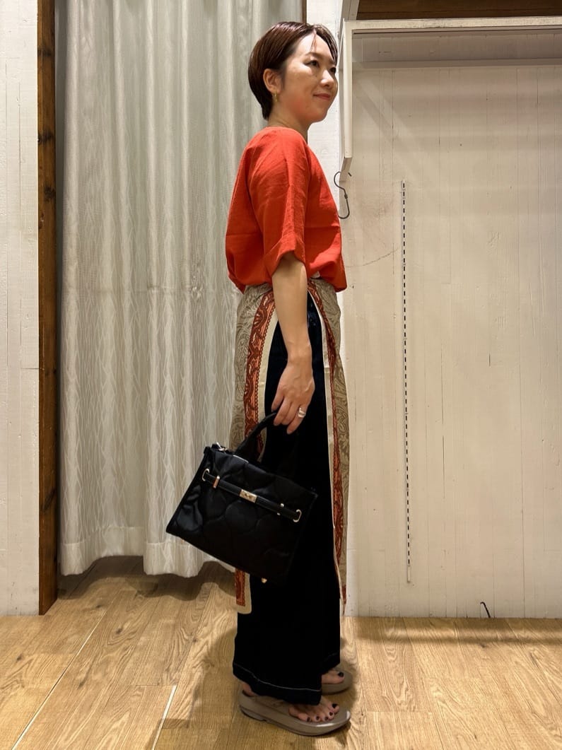 ga_riさんの「THE SHOP TK｜麻調メッシュブラウス【二の腕カバー/洗える】」を使ったコーディネート