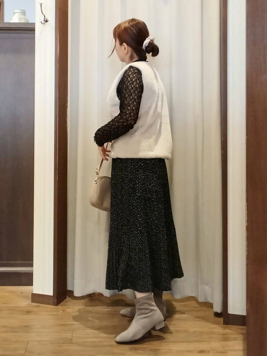 みーあさんの「SHOO･LA･RUE｜【S-LL】上品なレースハイネックトップス」を使ったコーディネート