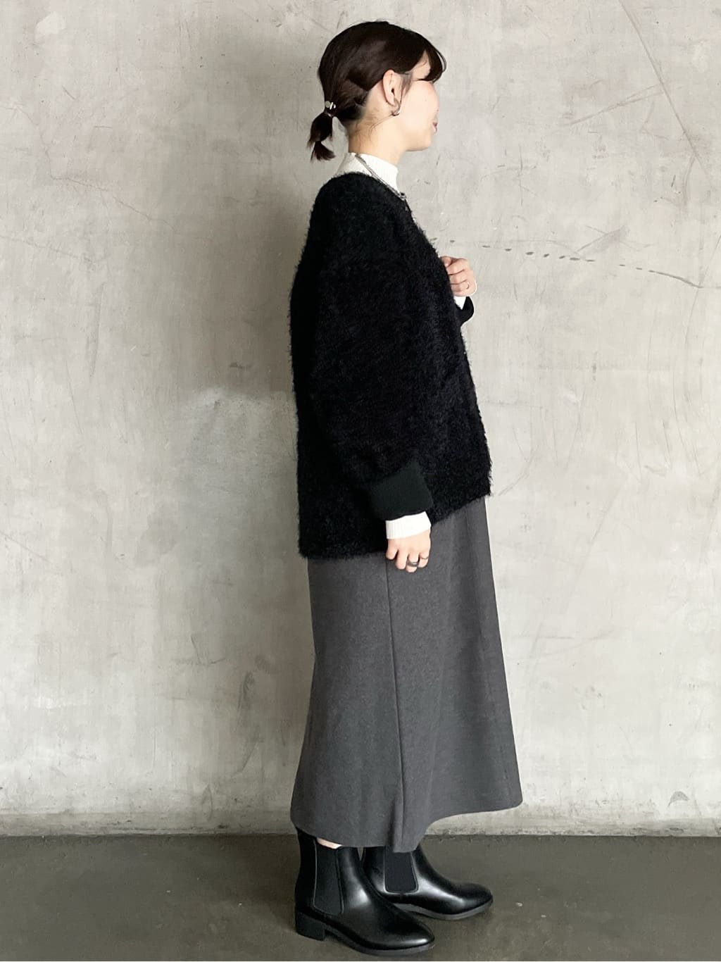 tomokoさんの「OPAQUE.CLIP｜【2WAY】素材アソートシャイニー巾着ミニショルダーバッグ」を使ったコーディネート