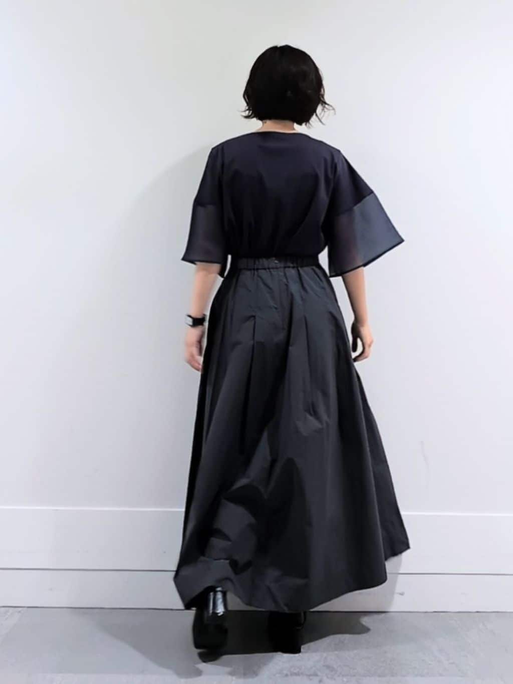 ミズタさんの「UNTITLED｜【洗える/五分袖】シアースリーブ プルオーバー」を使ったコーディネート
