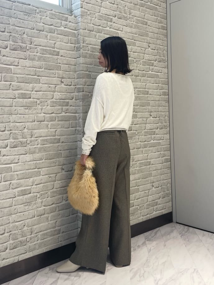 Mikoさんの「INDIVI｜ガンクラブチェックワイドパンツ」を使ったコーディネート