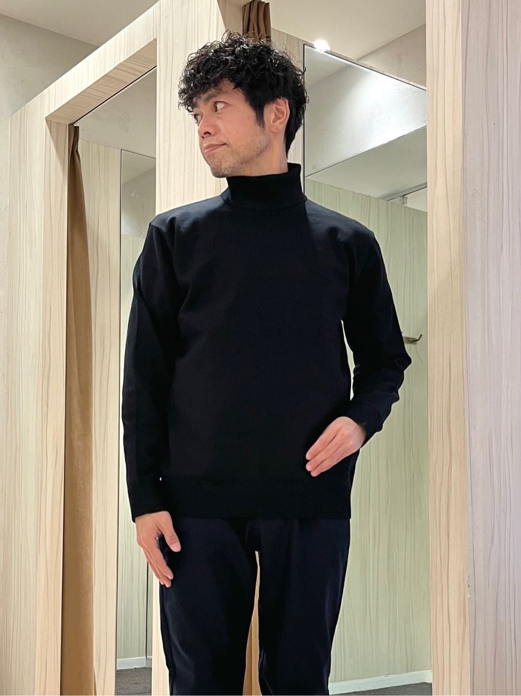 URAさんの「TAKEO KIKUCHI｜カシミヤブレンド ビーバー調ステンカラーコート」を使ったコーディネート
