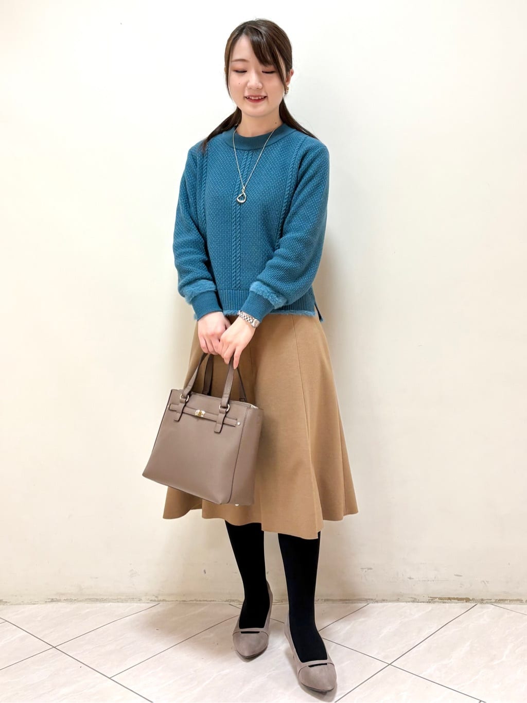 mikiさんの「Reflect｜【ほんのりラメ感◎】ケーブル柄ニット」を使ったコーディネート