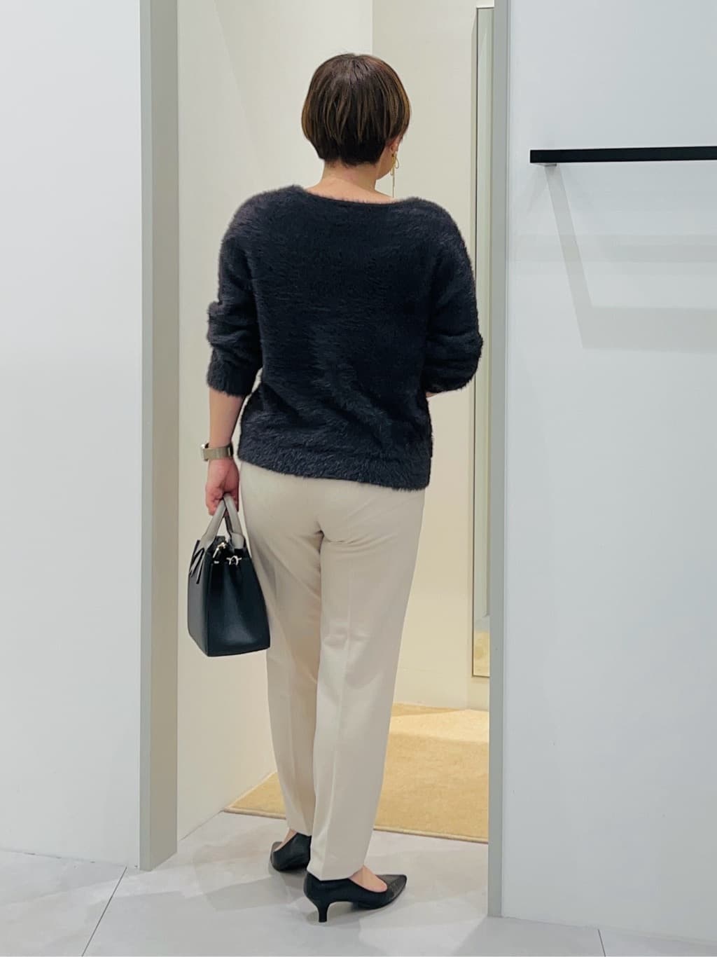 タナさんの「THE SHOP TK｜【華やかで柔らか】ふわふわフェザーニット/洗える・前後2WAY」を使ったコーディネート