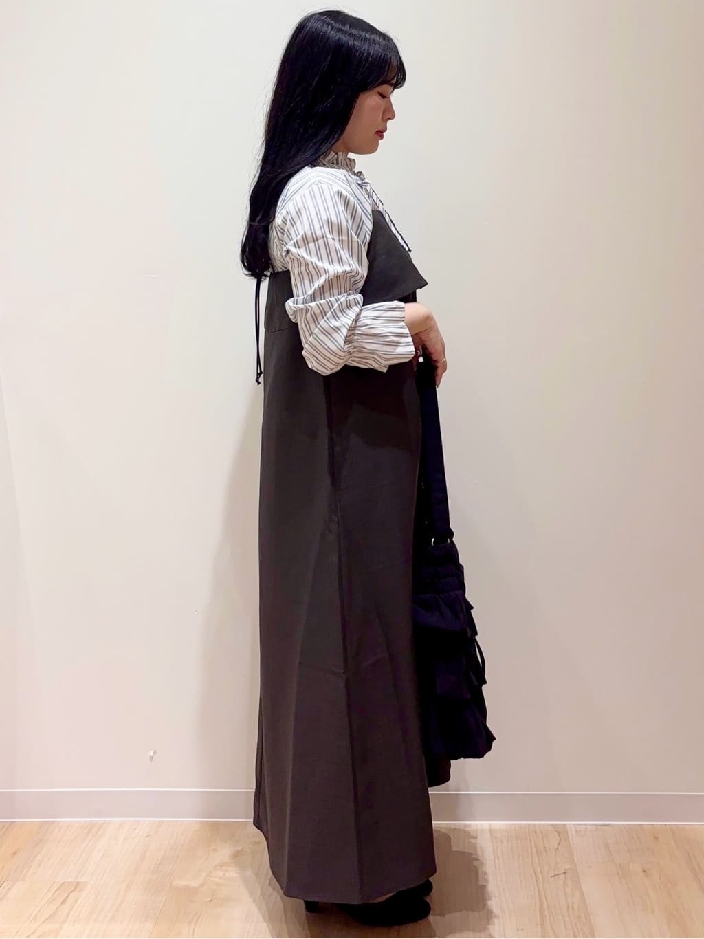 minamiさんの「grove｜フリルカラーリボンブラウス」を使ったコーディネート
