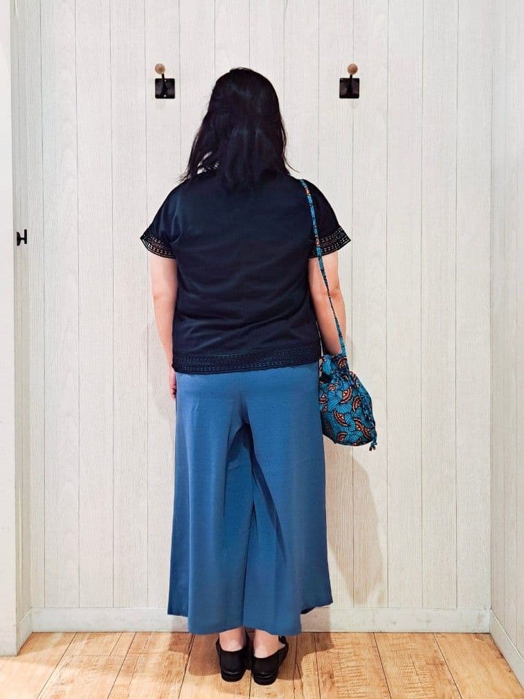 kotomiさんの「SHOO･LA･RUE｜【S-LL/ひんやり】インせず決まる 楽してきれいなレース付きトップス」を使ったコーディネート