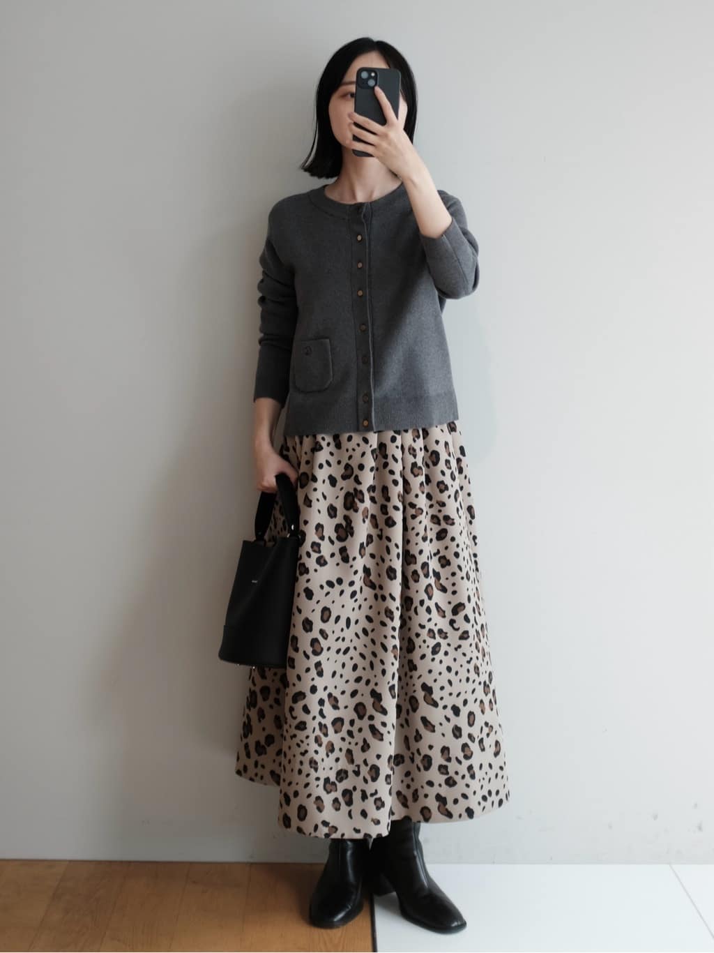 Kishimotoさんの「DRESSTERIOR｜◆ショートブーツ」を使ったコーディネート