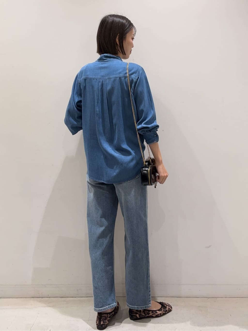 moさんの「OPAQUE.CLIP｜ストレッチストレートデニム【洗濯機洗い可】」を使ったコーディネート