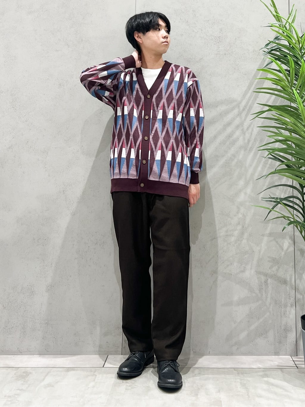 SHI-MAさんの「THE SHOP TK｜【季節の変わり目に活躍】ニットカーディガン 選べる2デザイン(柄&無地)/洗濯機OK」を使ったコーディネート