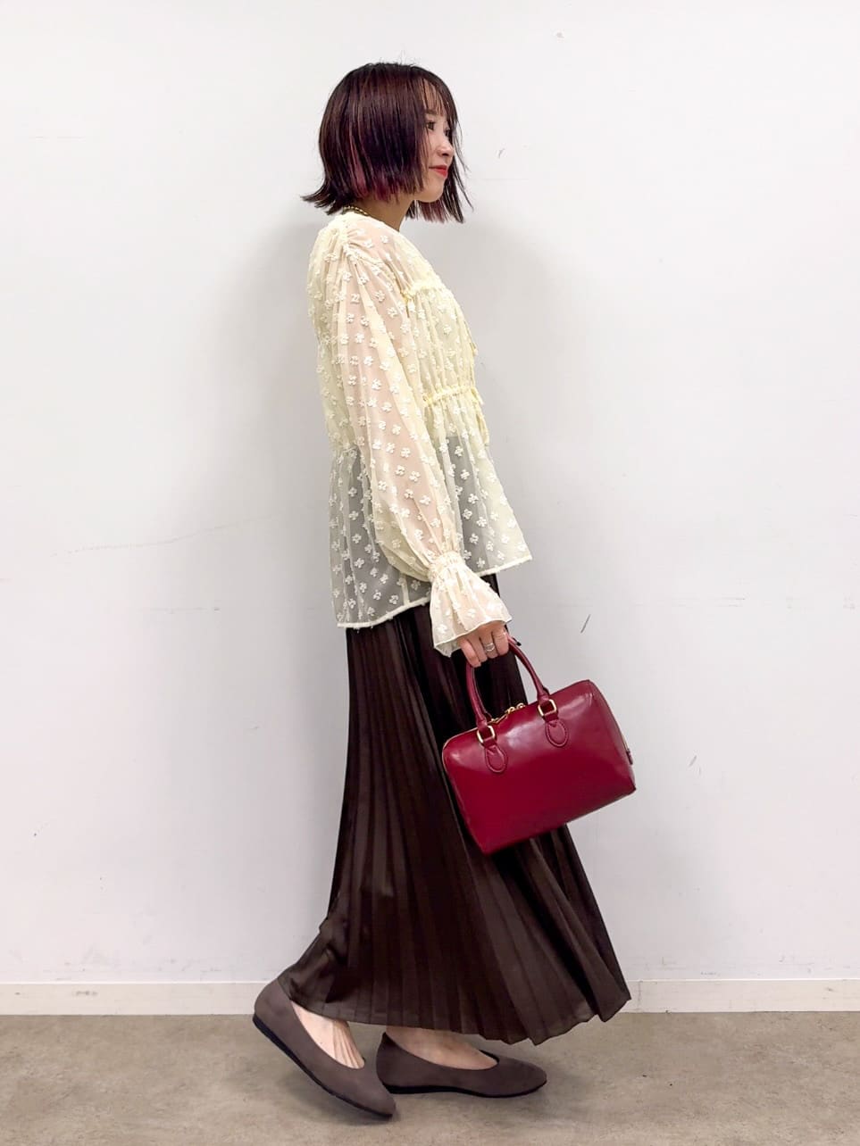 𝐜𝐡𝐢𝐤𝐚さんの「SHOO･LA･RUE｜ラクチン フラットパンプス」を使ったコーディネート