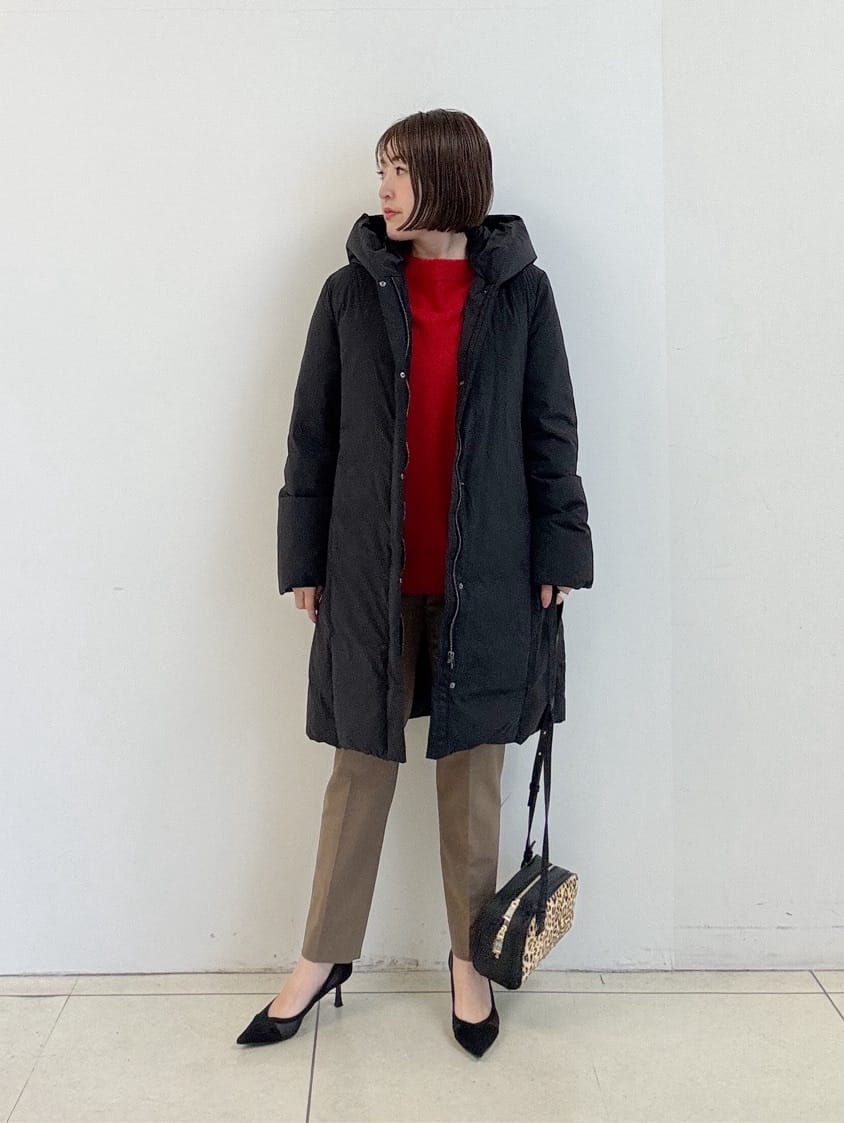 yoshiyaさんの「INDIVI｜【褒められパンツ/ウール混】スティックパンツ」を使ったコーディネート