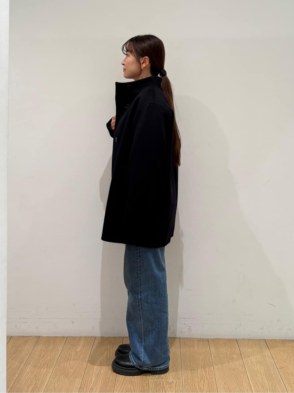 maiさんの「INDIVI｜【冬ニット人気NO．1！／カシミヤ混】ミドルゲージハイネックニット」を使ったコーディネート