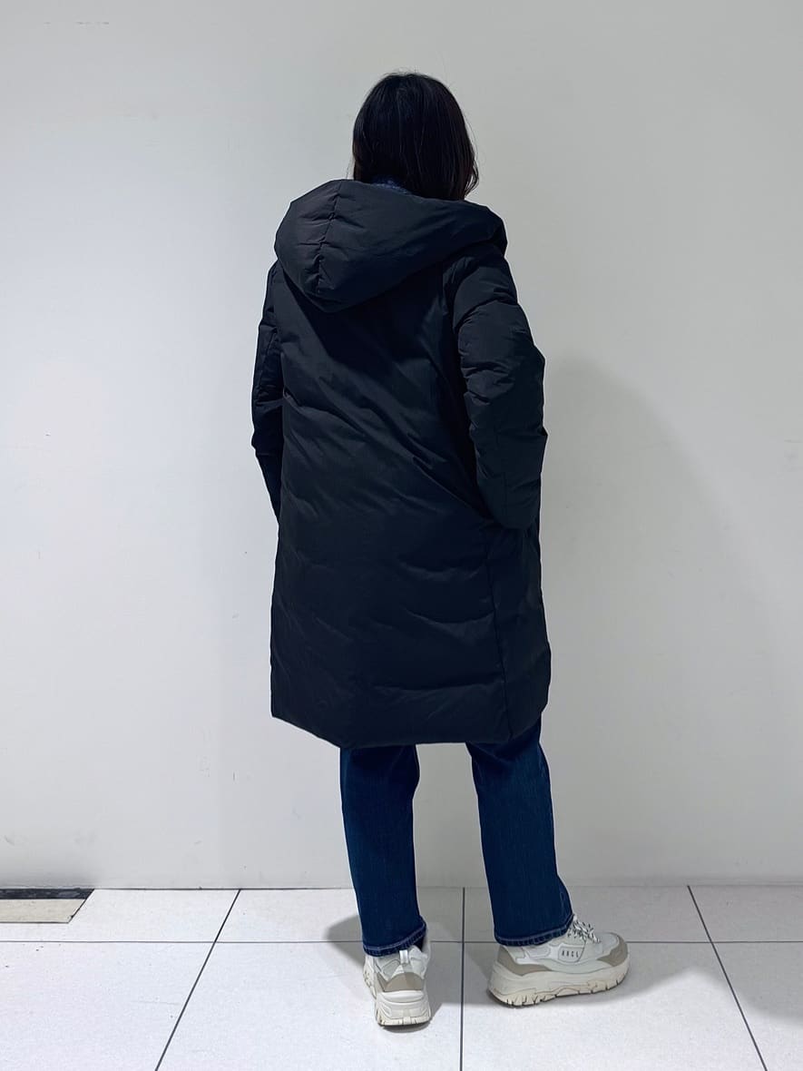 そんさんの「INDIVI｜【撥水／洗える】ステッチレス ロングダウンコート」を使ったコーディネート
