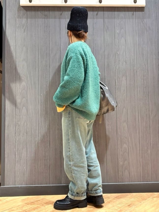 meiさんの「SHOO･LA･RUE｜【S-LL】思わず触れたくなる ふわふわ Vネックニットカーディガン」を使ったコーディネート