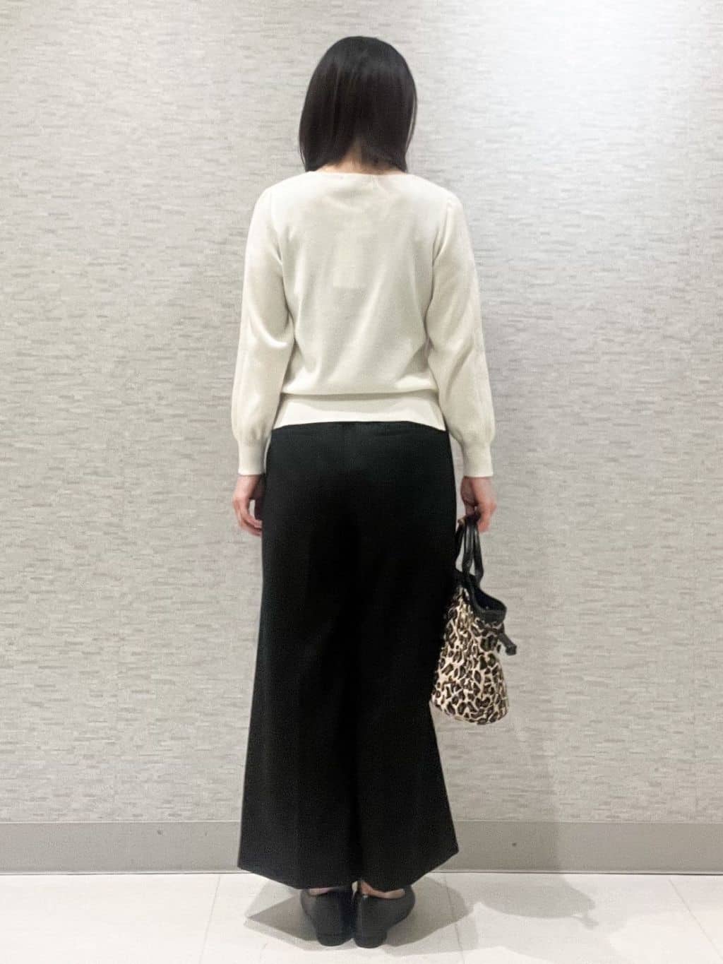 marikoさんの「Reflect｜【選べる8色／スカートにもパンツにも◎】ウール混ボートネックニット」を使ったコーディネート