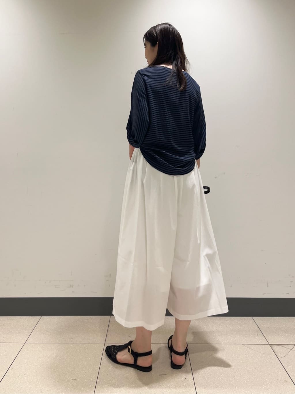 shokoさんの「INDIVI｜【UVケア／吸汗速乾】凹凸素材ねじり袖トップス」を使ったコーディネート